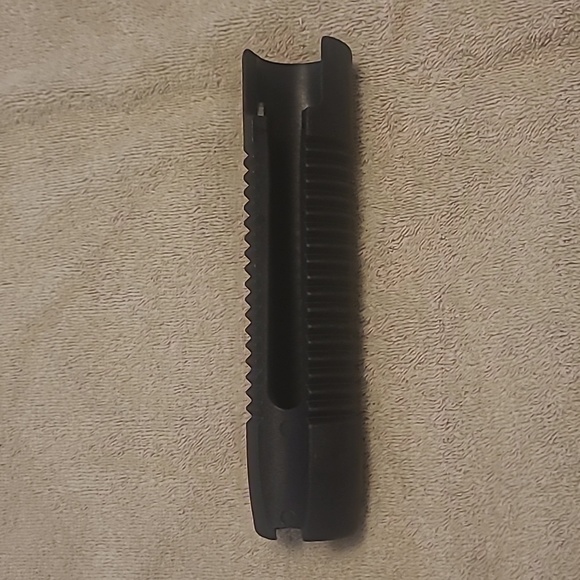 Mossberg 500/590 foregrip OEM - Picture 1 of 3